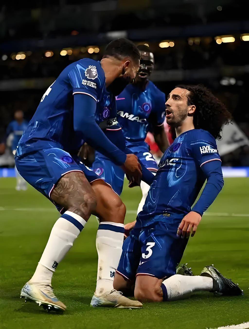 爱游戏娱乐包含字母哥在切尔西比赛中战术调整，大胜引发热议！的词条