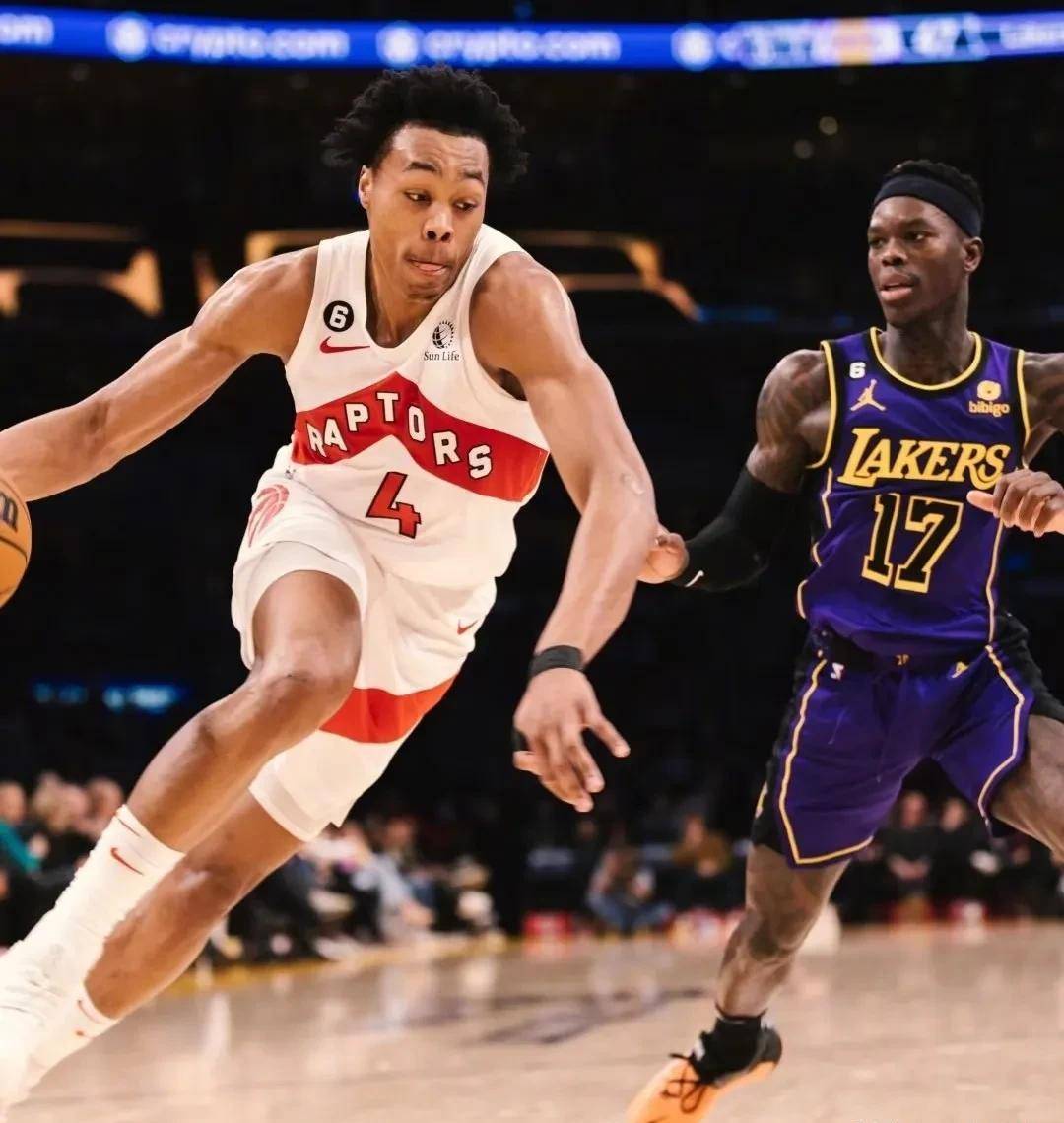 爱游戏娱乐Karsa在热火比赛中出色防守，逆转引发热议！(热火斯卡拉)